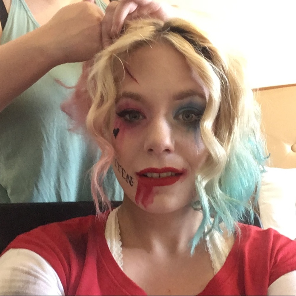 Meet your Posher, Sabrina